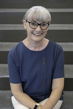 Robin Currie, author